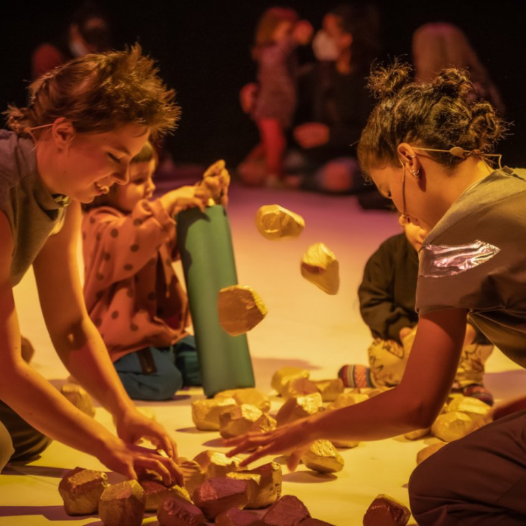 univers-engruna-teatre-2